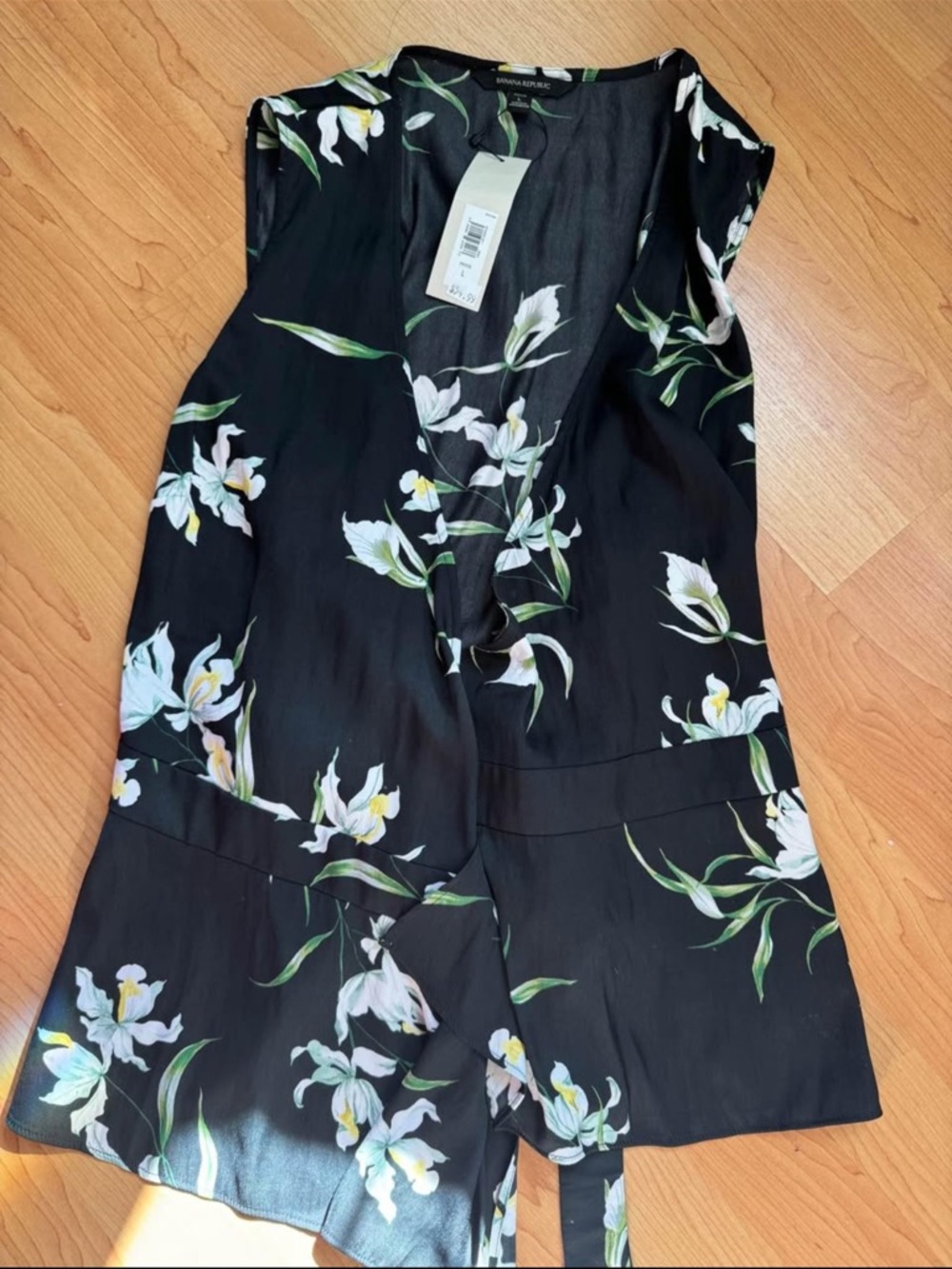 BNWT Banana Republic black & white floral sleeveless tie wrap top petite large